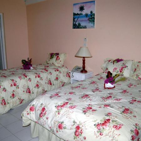 Our Past Time Hotel نيغريل الغرفة الصورة