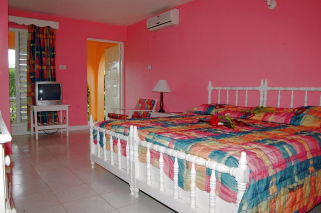 Our Past Time Hotel نيغريل الغرفة الصورة